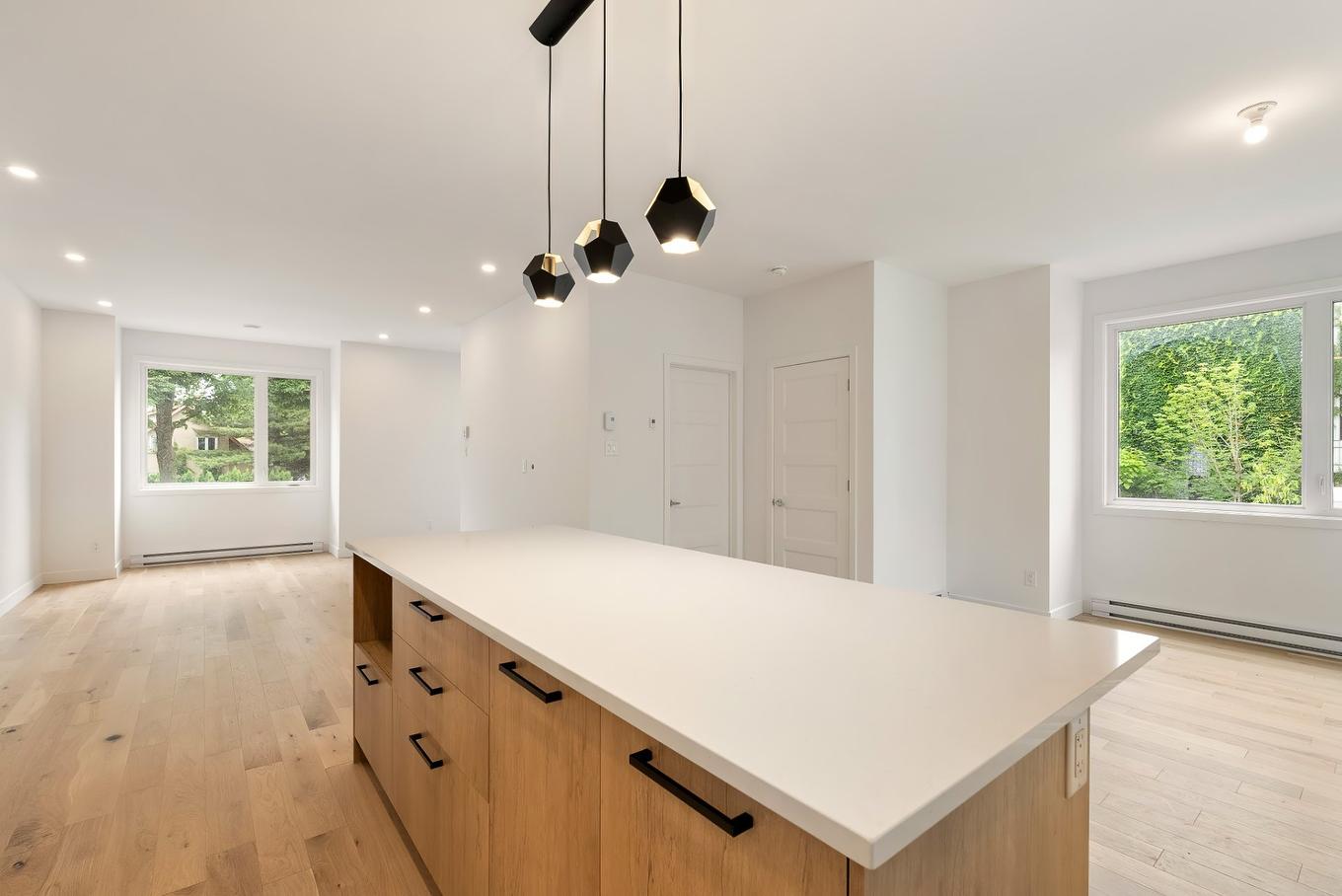 Kitchen - 9320 Av. Becquet, Québec (La Haute-Saint-Charles), QC - Indoor Photo Showing Other Room