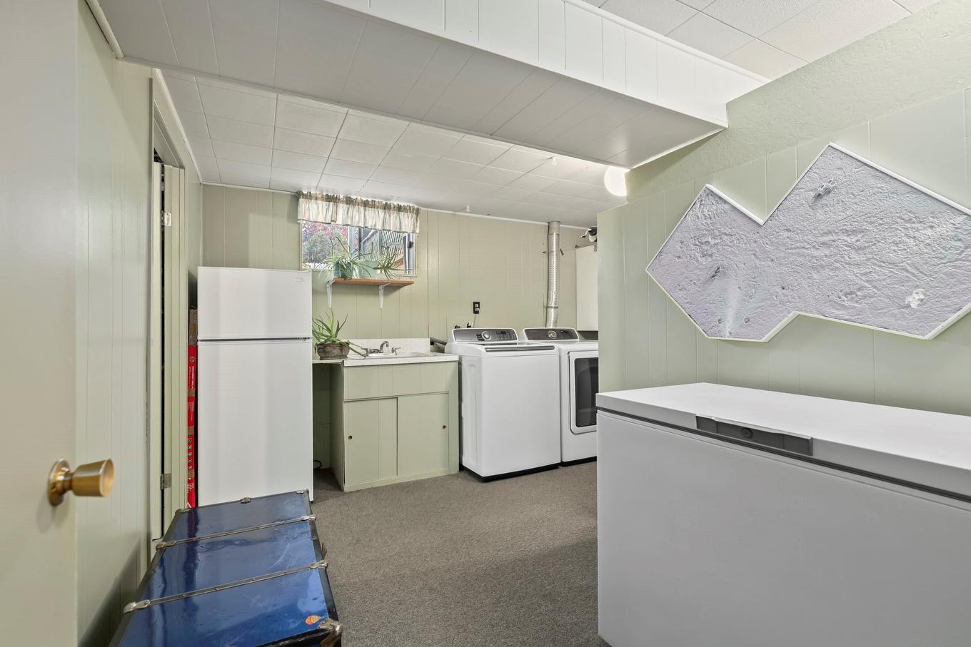 Salle de lavage - 257 7E Avenue, L'Île-Perrot, QC - Indoor Photo Showing Laundry Room