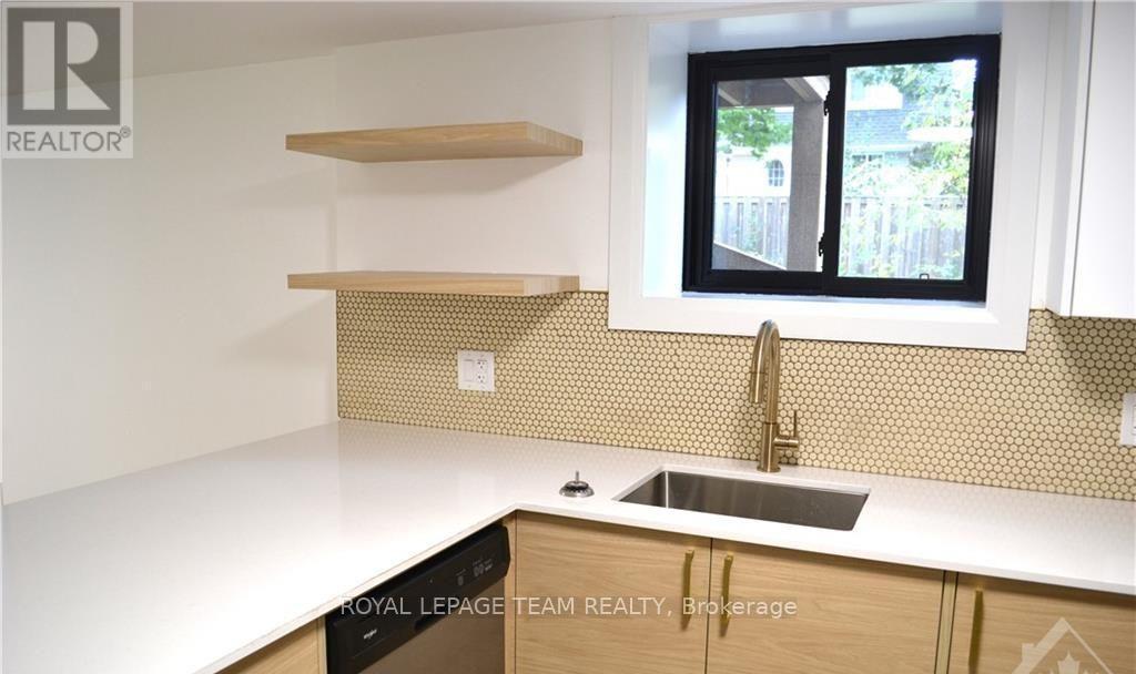 3 - 503 Athlone Avenue, Ottawa, ON