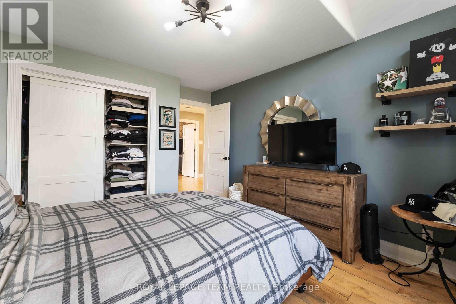 1466 Rhea Place, Ottawa, ON - Indoor Photo Showing Bedroom
