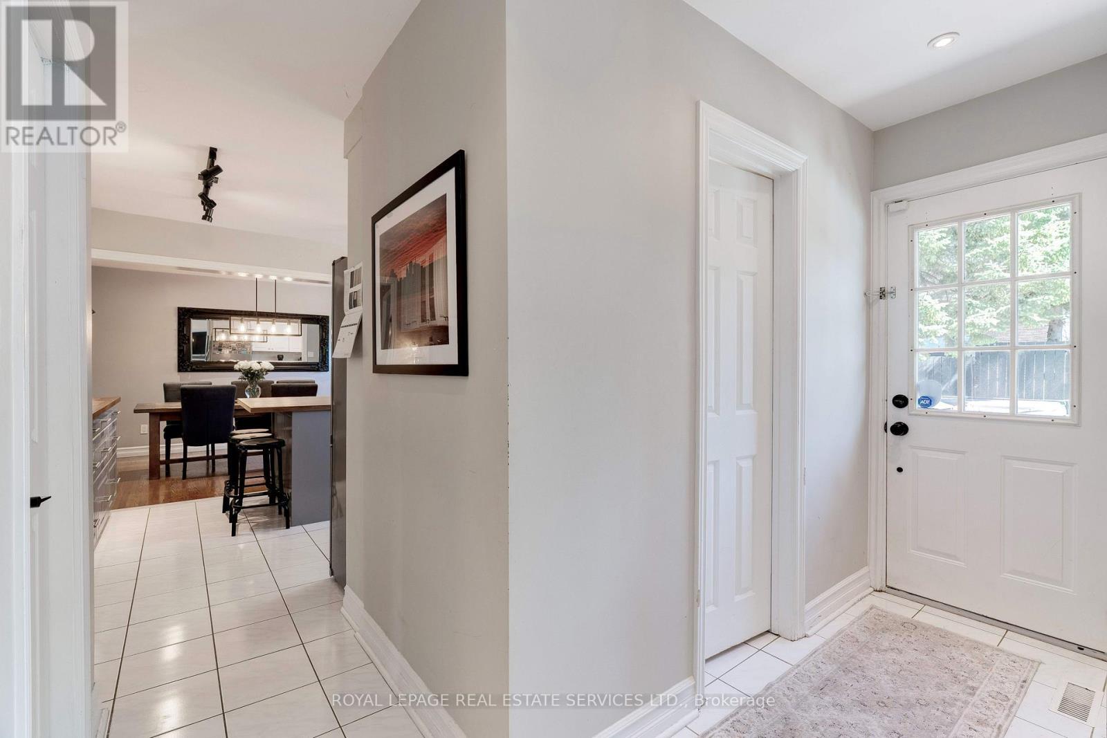 297 Sunset Drive, Oakville, ON - Indoor Photo Showing Other Room