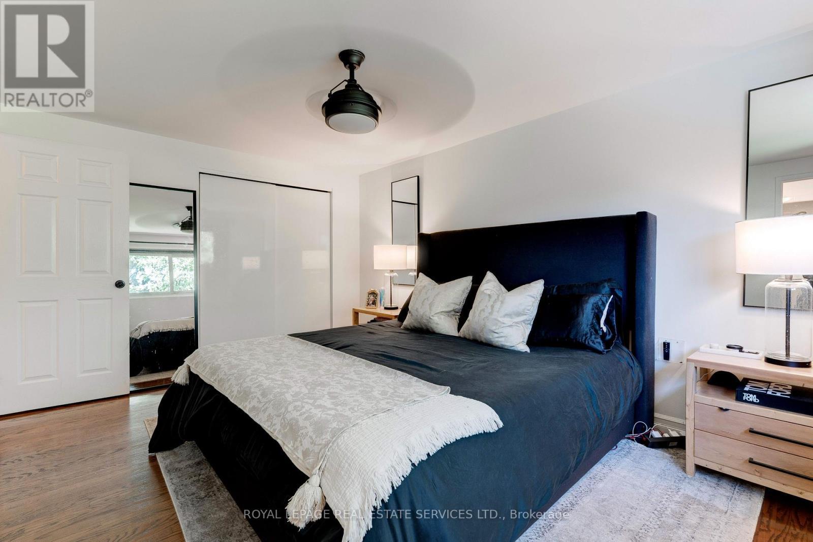 297 Sunset Drive, Oakville, ON - Indoor Photo Showing Bedroom