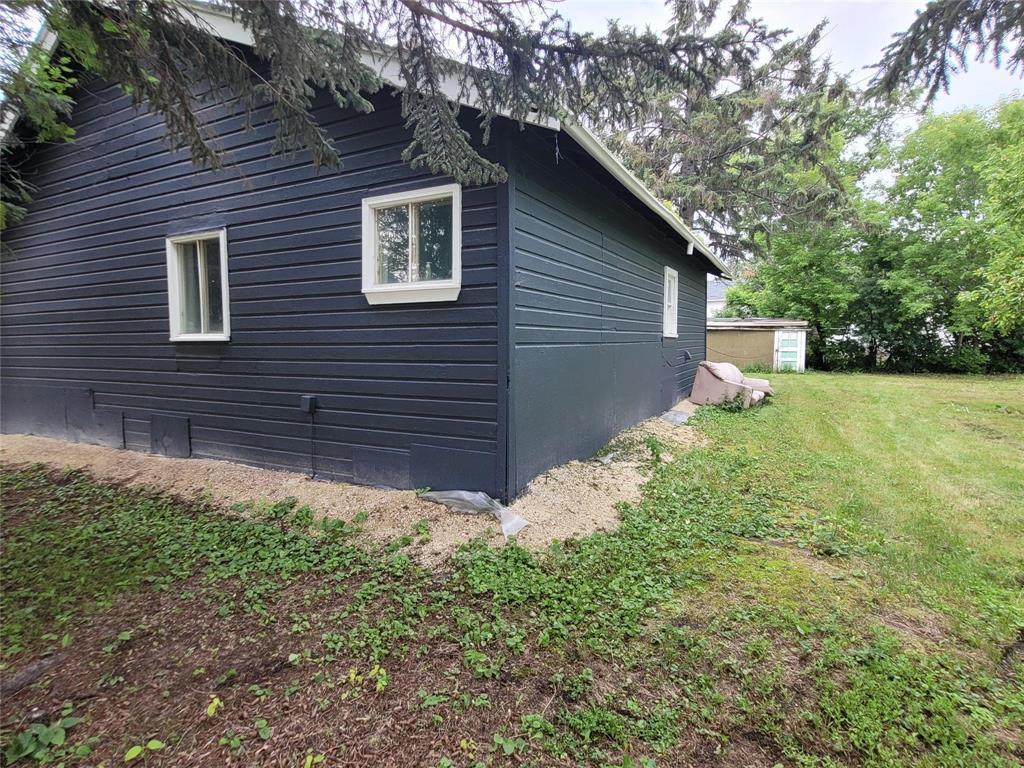 423 6Th Avenue Ne, Portage La Prairie, MB - Outdoor