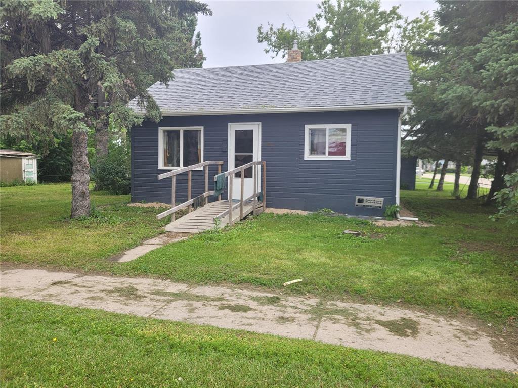 423 6Th Avenue Ne, Portage La Prairie, MB - Outdoor
