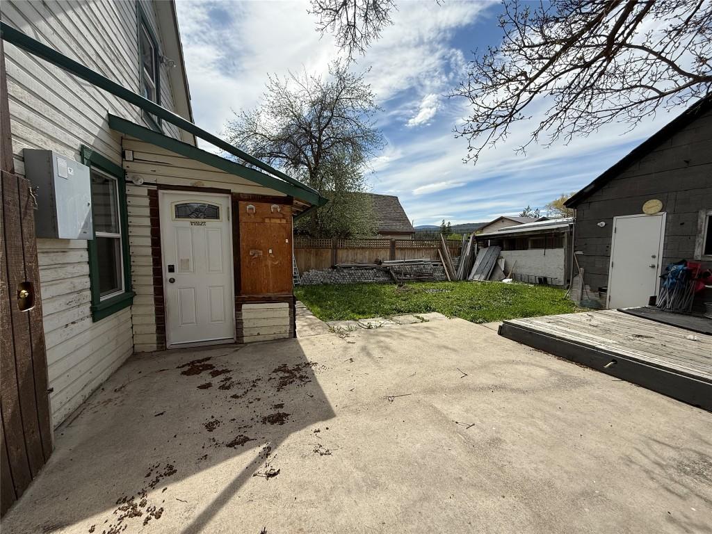 223 Crestbrook Avenue, Cranbrook, BC - Outdoor