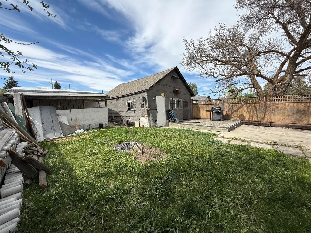 223 Crestbrook Avenue, Cranbrook, BC - Outdoor