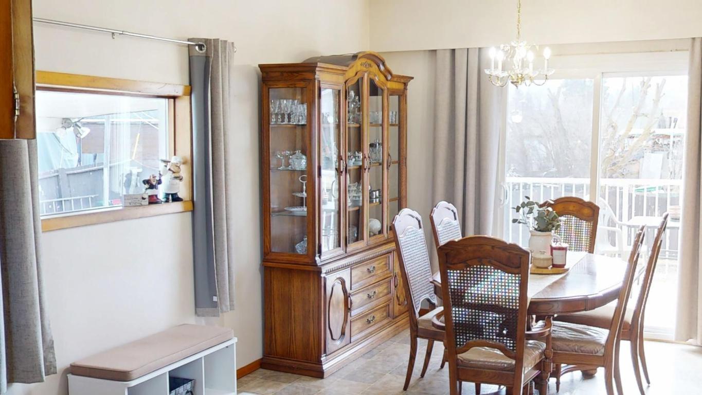 200 3Rd Avenue, Cranbrook, BC - Indoor Photo Showing Dining Room