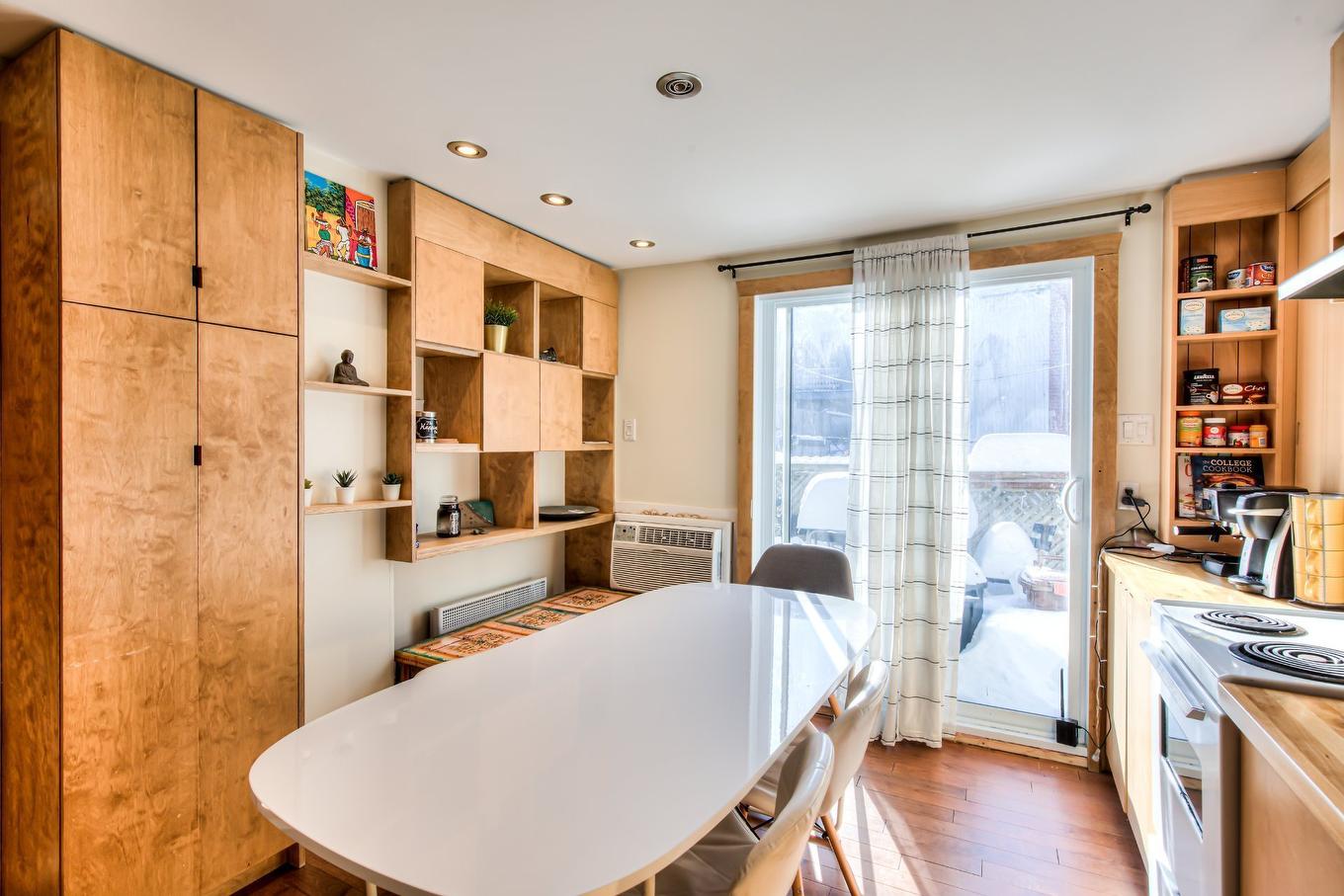 Dining room - 1766 Rue Wolfe, Montréal (Ville-Marie), QC - Indoor Photo Showing Kitchen