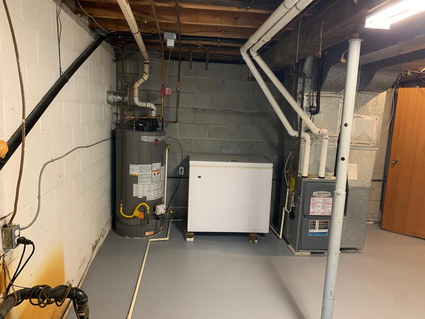 1325 Rosslyn Road, Thunder Bay, ON - Indoor Photo Showing Basement