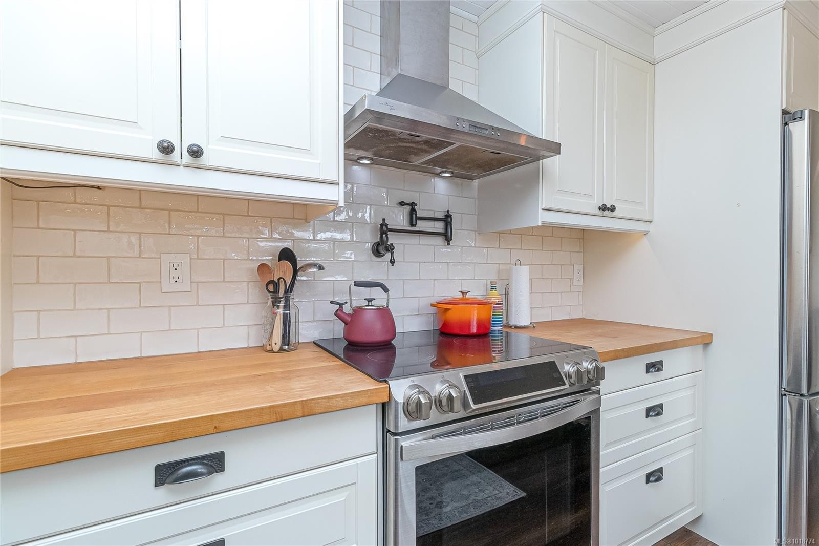 1892 Swartz Bay Rd, North Saanich, BC