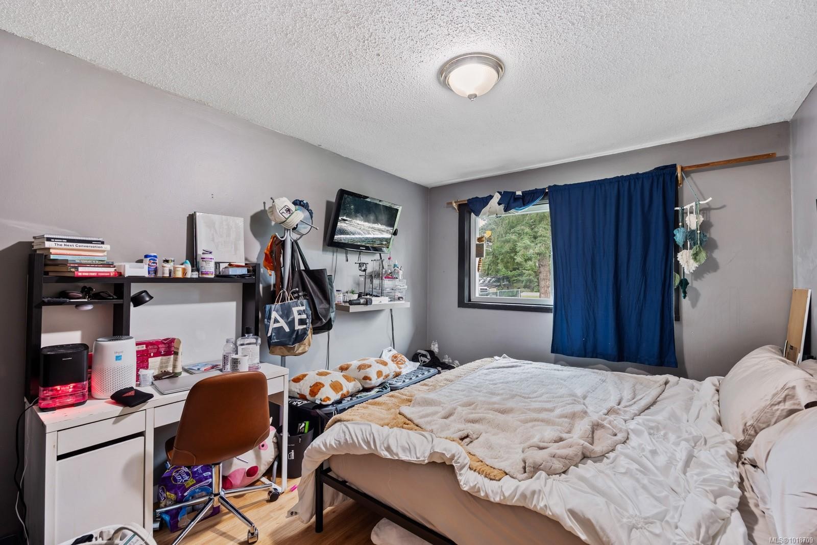 4792 Lewis Rd, Campbell River, BC - Indoor Photo Showing Bedroom