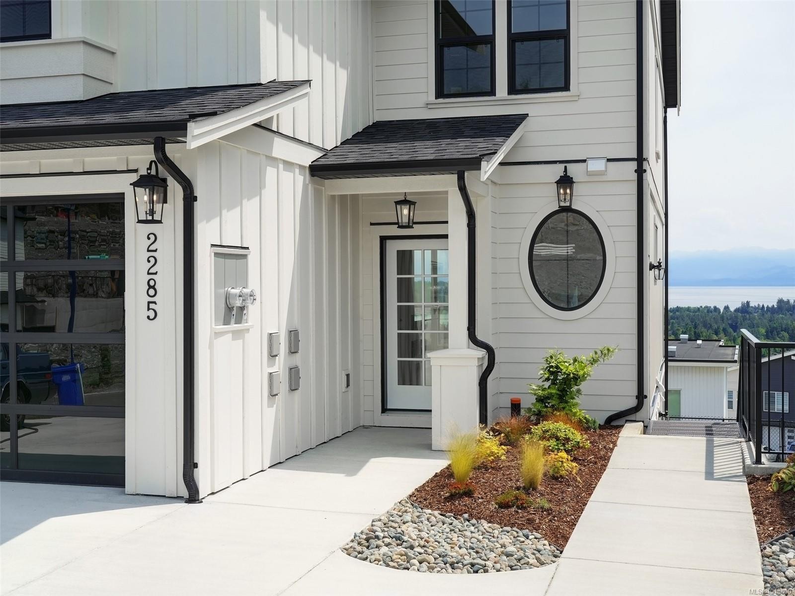 2285 Hudson Terr, Sooke, BC - Outdoor With Exterior