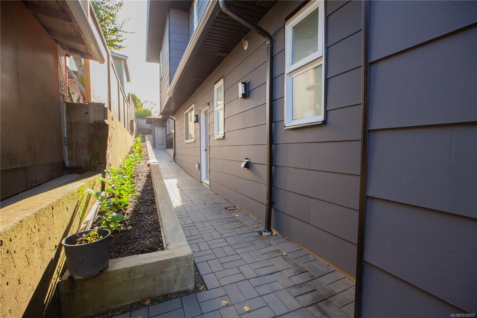 741 Snowdrop Ave, Saanich, BC