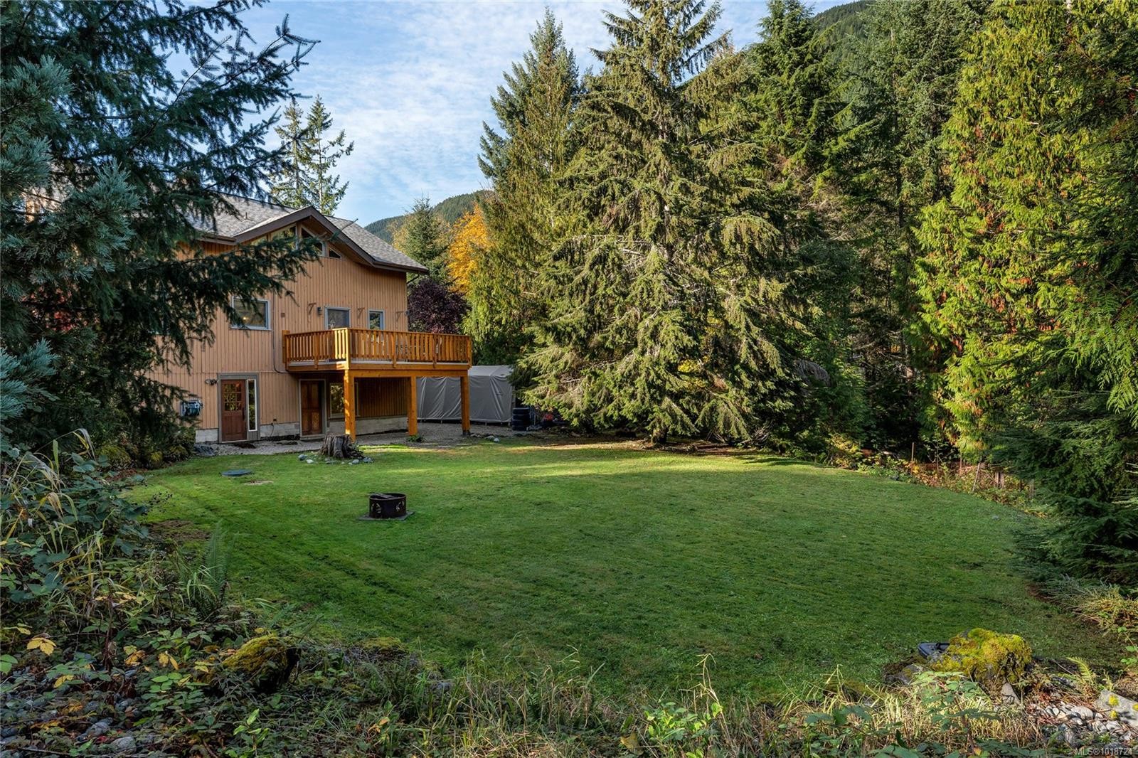 8105 Miracle Close, Youbou, BC