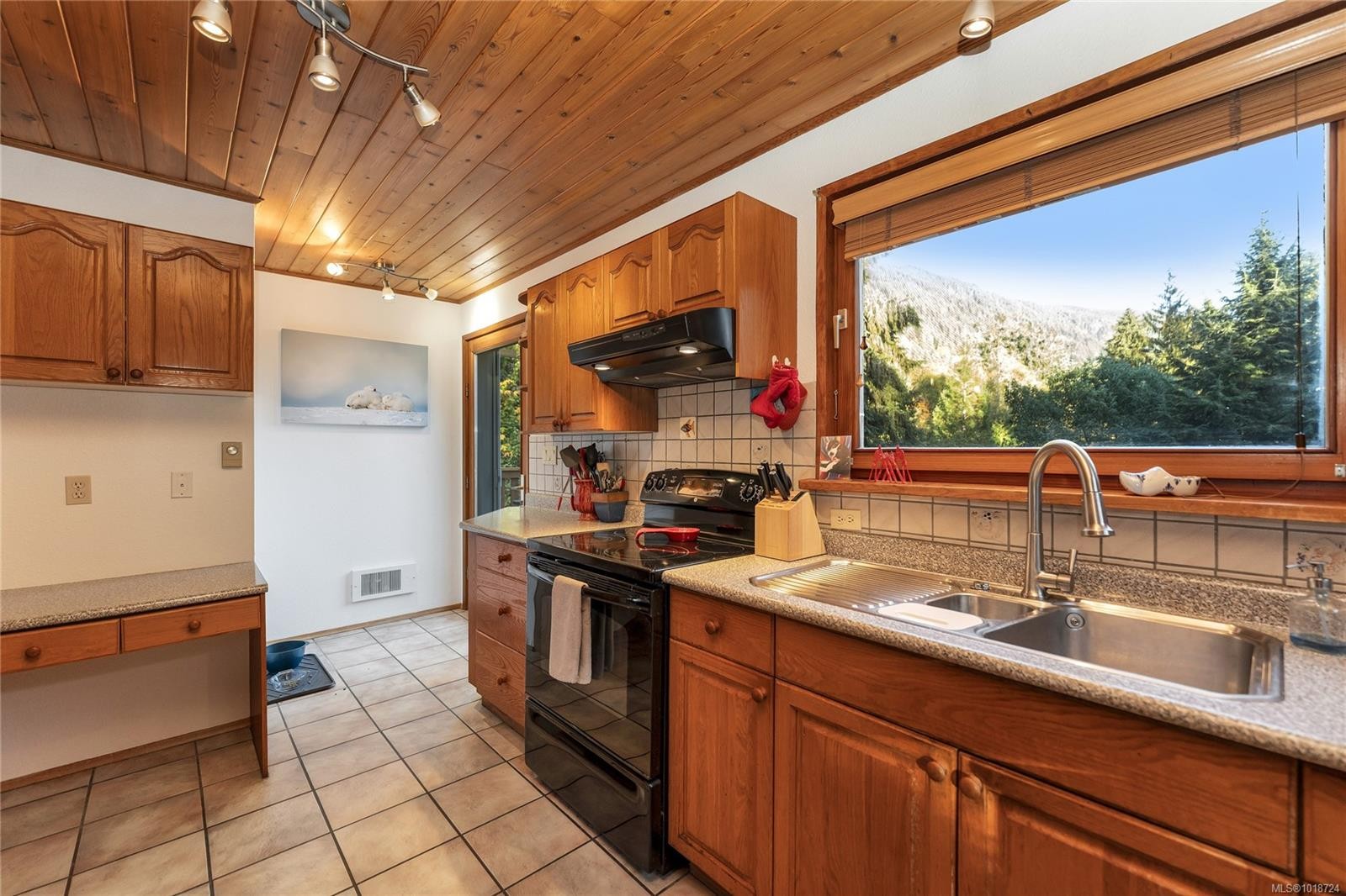 8105 Miracle Close, Youbou, BC