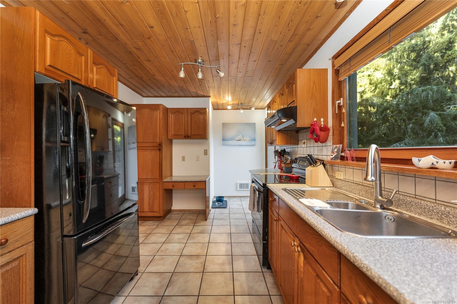 8105 Miracle Close, Youbou, BC