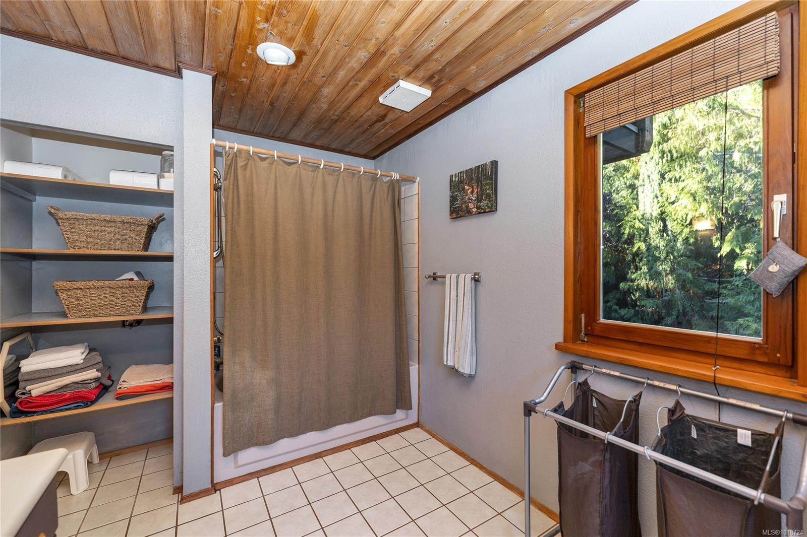 8105 Miracle Close, Youbou, BC