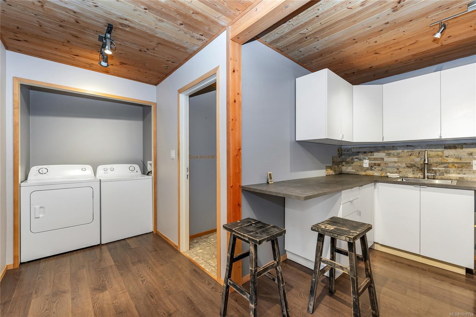 8105 Miracle Close, Youbou, BC