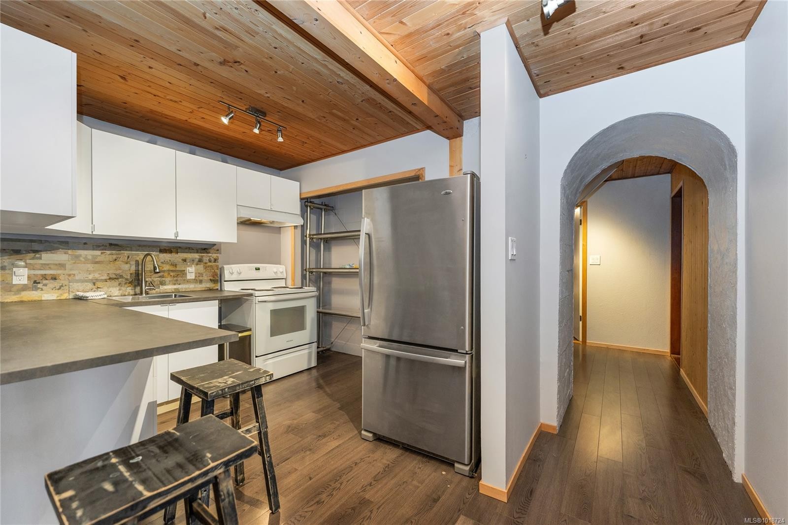 8105 Miracle Close, Youbou, BC