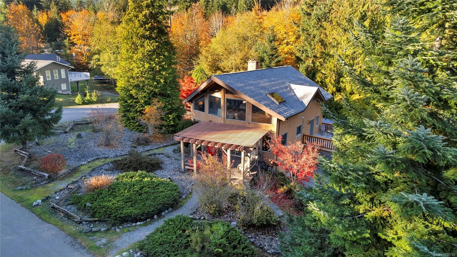 8105 Miracle Close, Youbou, BC