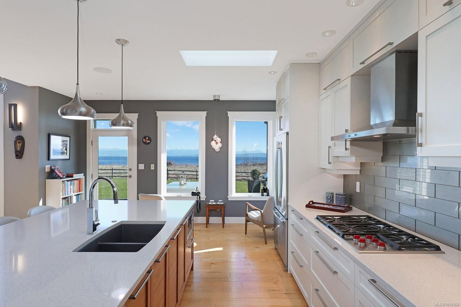 300 Connemara Rd, Comox, BC