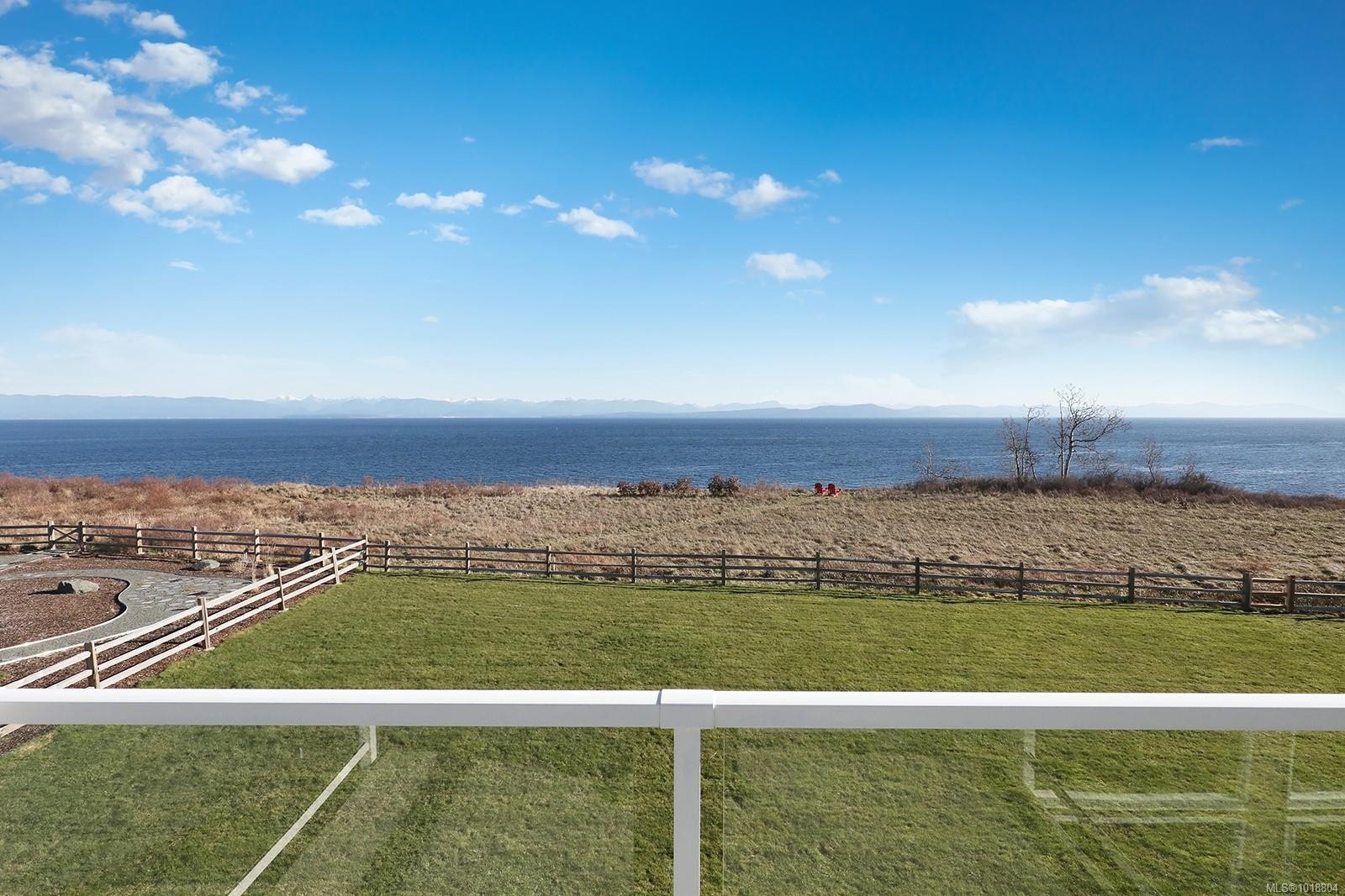 300 Connemara Rd, Comox, BC