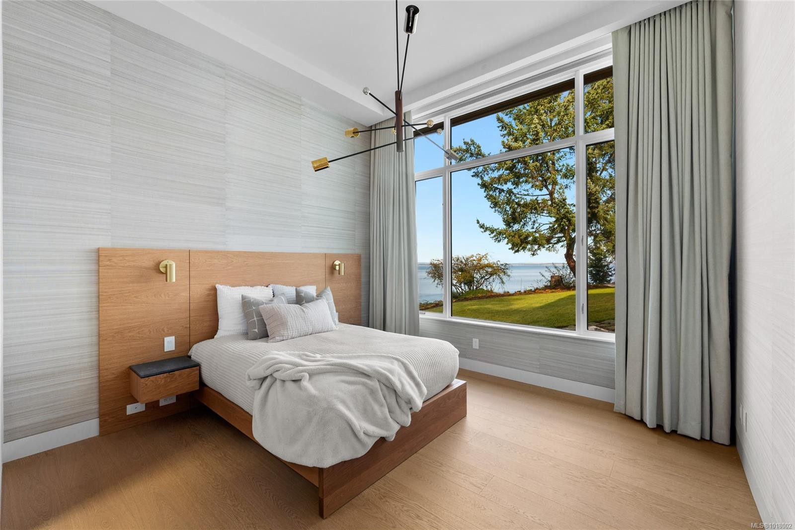 4570 Bissenden Pl, Saanich, BC