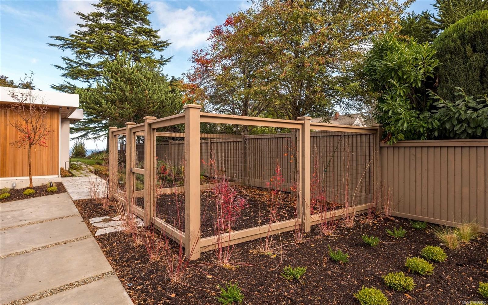 4570 Bissenden Pl, Saanich, BC