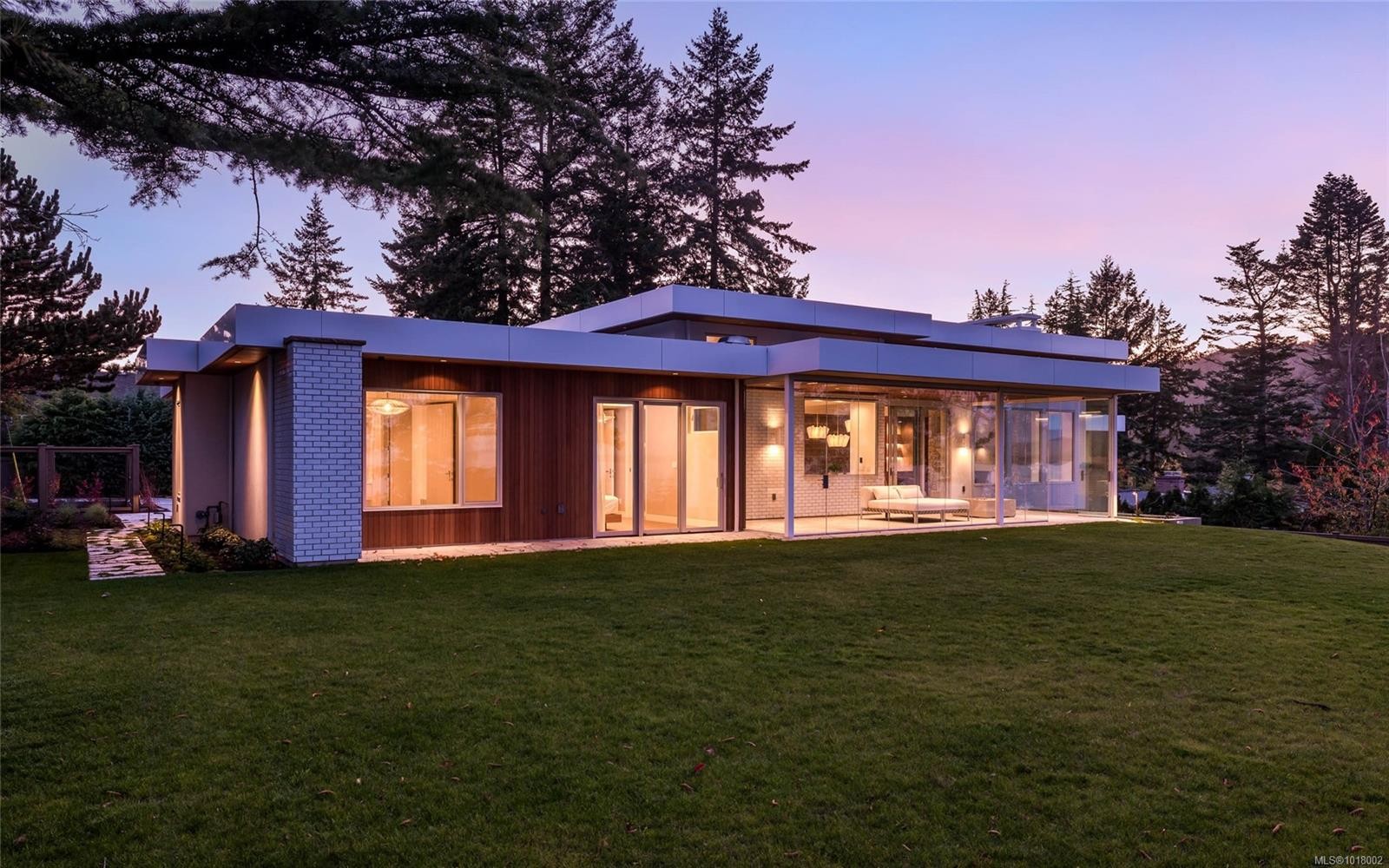 4570 Bissenden Pl, Saanich, BC