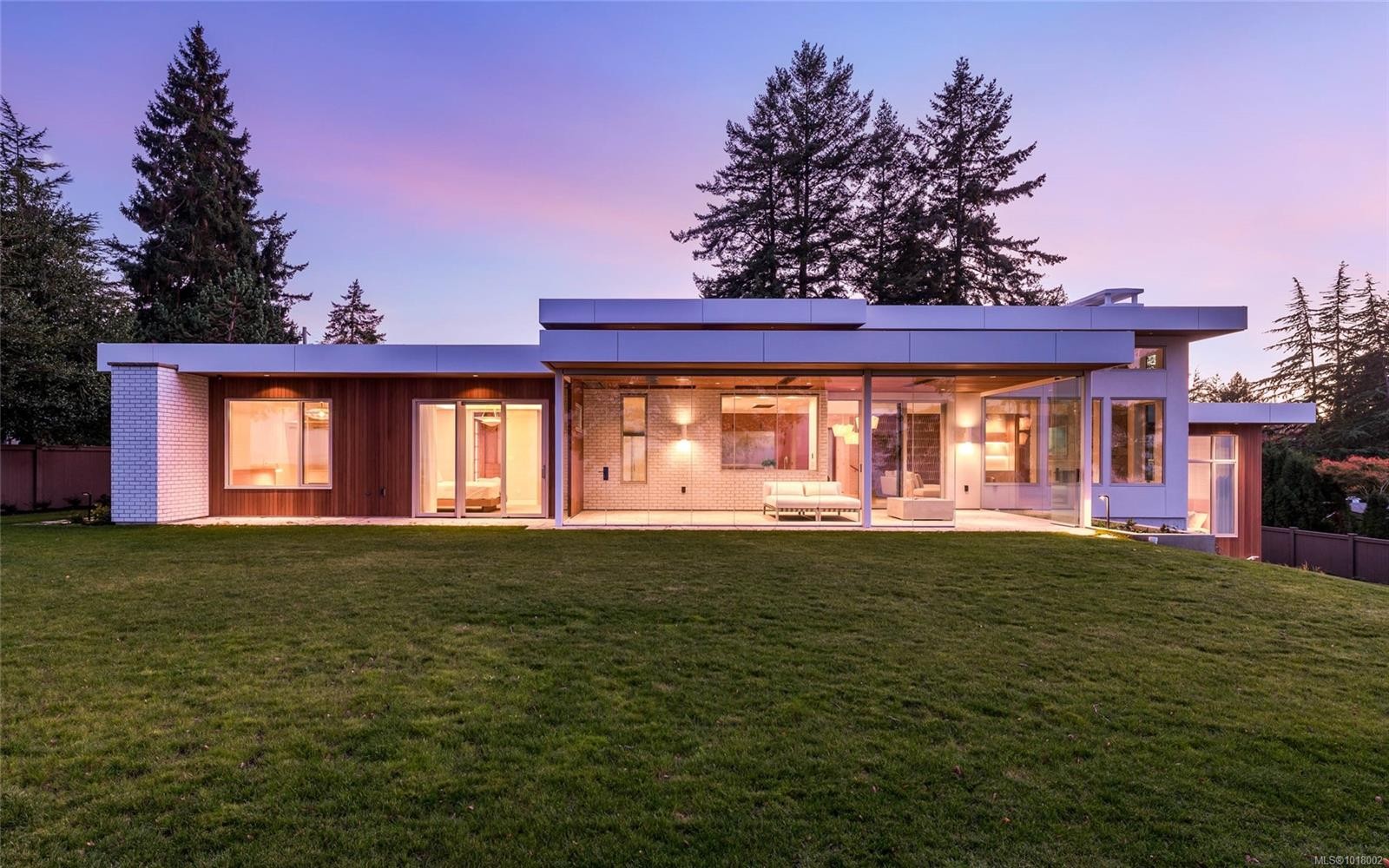 4570 Bissenden Pl, Saanich, BC