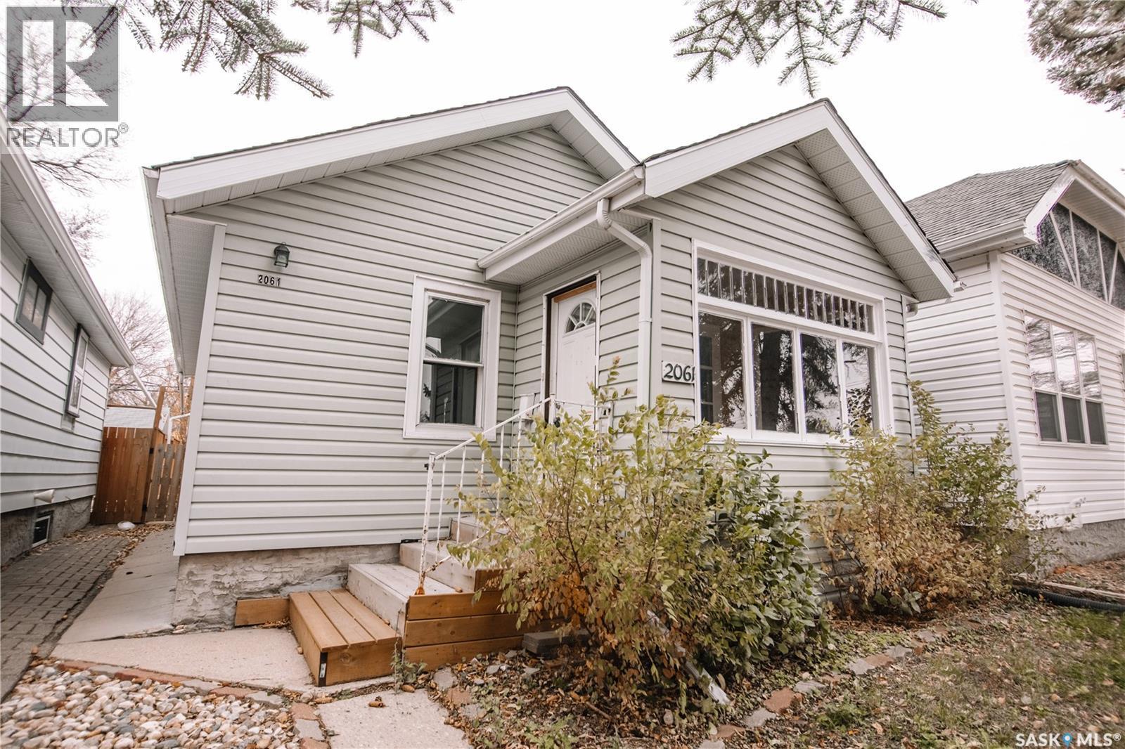 2061 Queen Street, Regina, SK - Outdoor