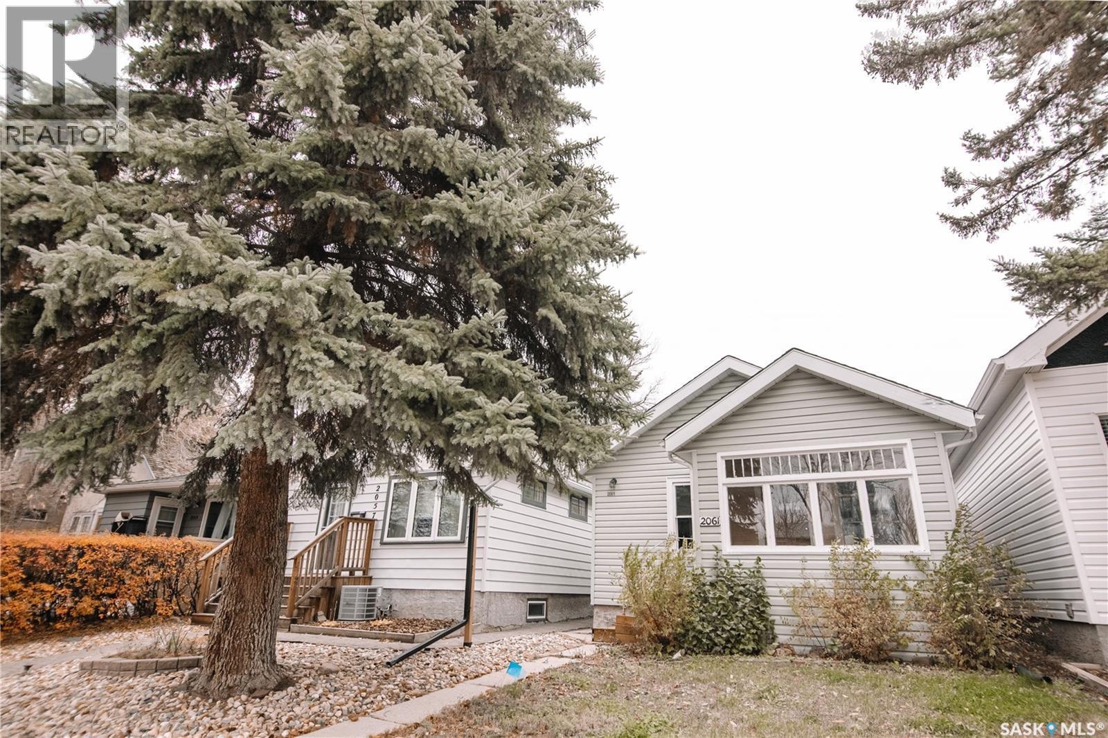 2061 Queen Street, Regina, SK - Outdoor