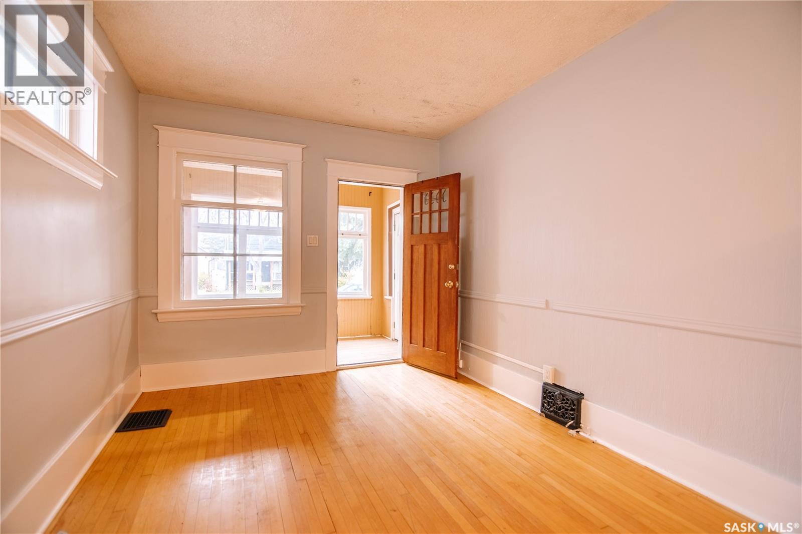 2061 Queen Street, Regina, SK - Indoor Photo Showing Other Room