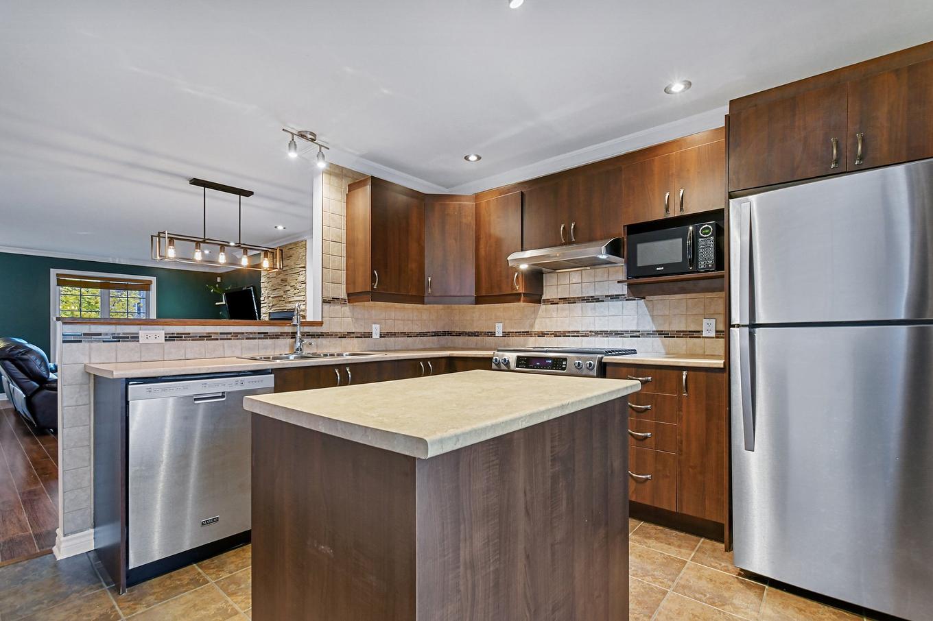 Kitchen - 471 Place Du Louvre, Mascouche, QC - Indoor Photo Showing Kitchen