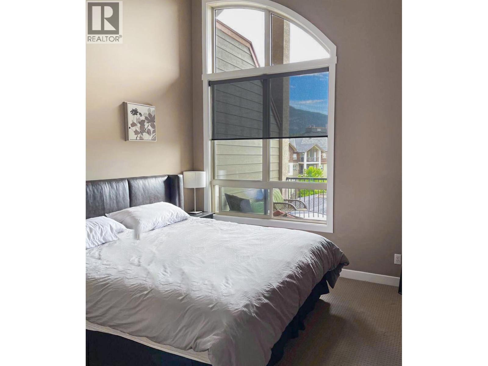 205 Third Avenue Unit# 3420, Invermere, BC - Indoor Photo Showing Bedroom