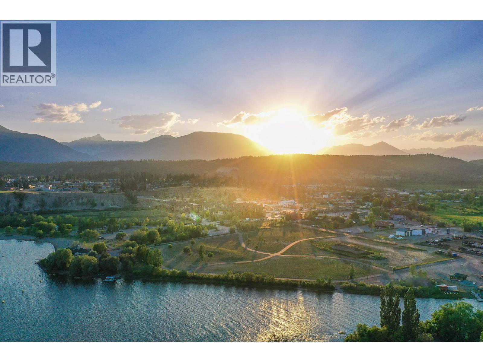 205 Third Avenue Unit# 3420, Invermere, BC - Outdoor With Body Of Water With View