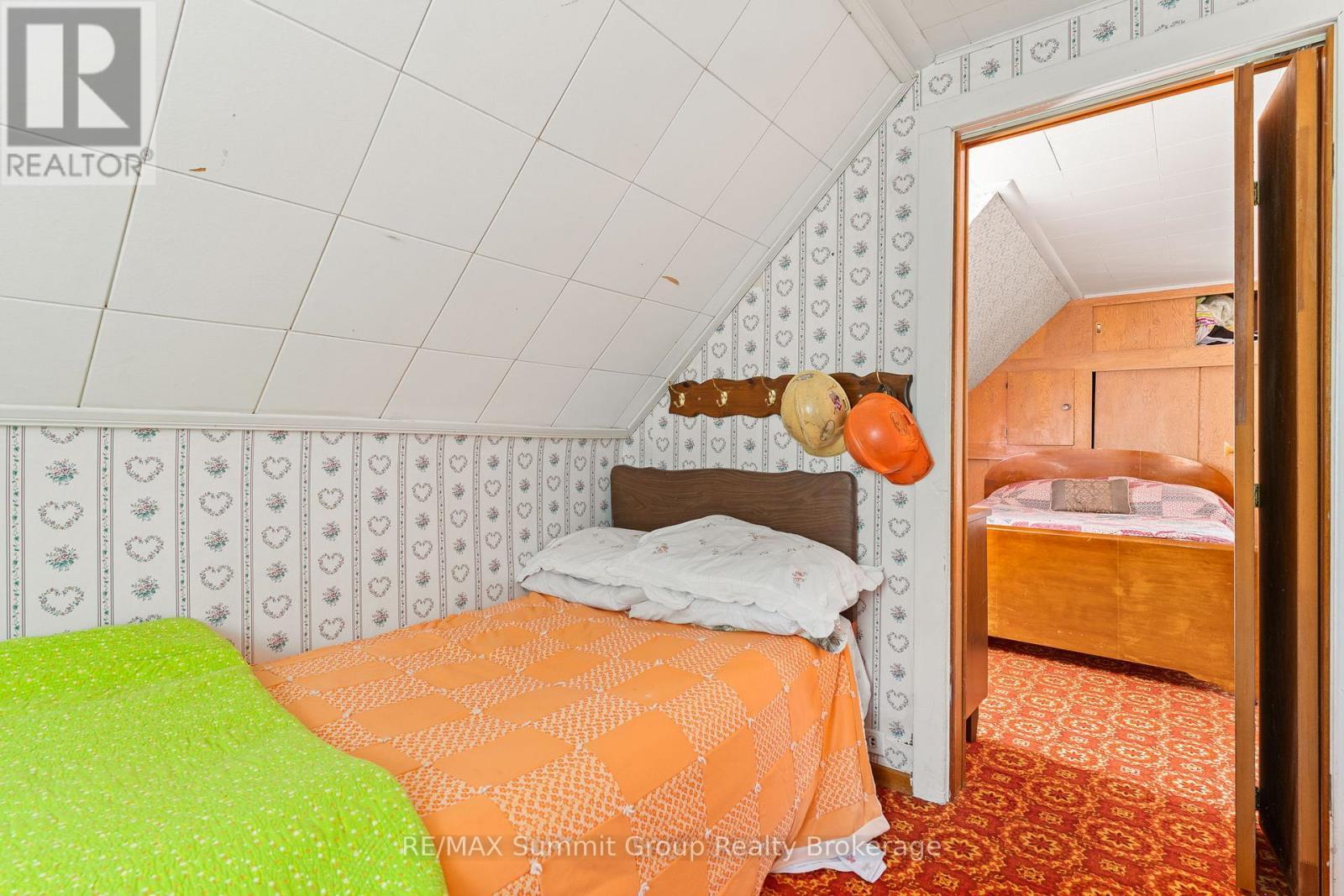 235274 Grey Road 13, Grey Highlands, ON - Indoor Photo Showing Bedroom