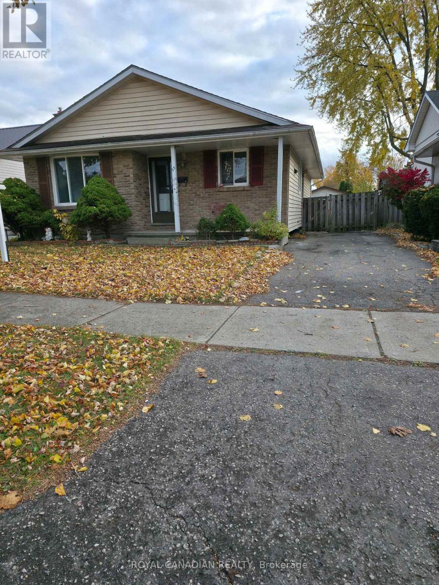 Upper - 29 Renny Crescent, London South, ON - Outdoor