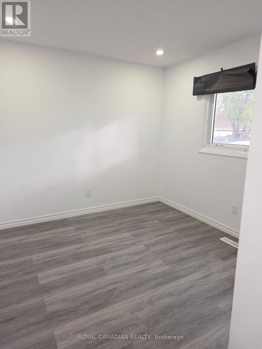 Upper - 29 Renny Crescent, London South, ON - Indoor Photo Showing Other Room