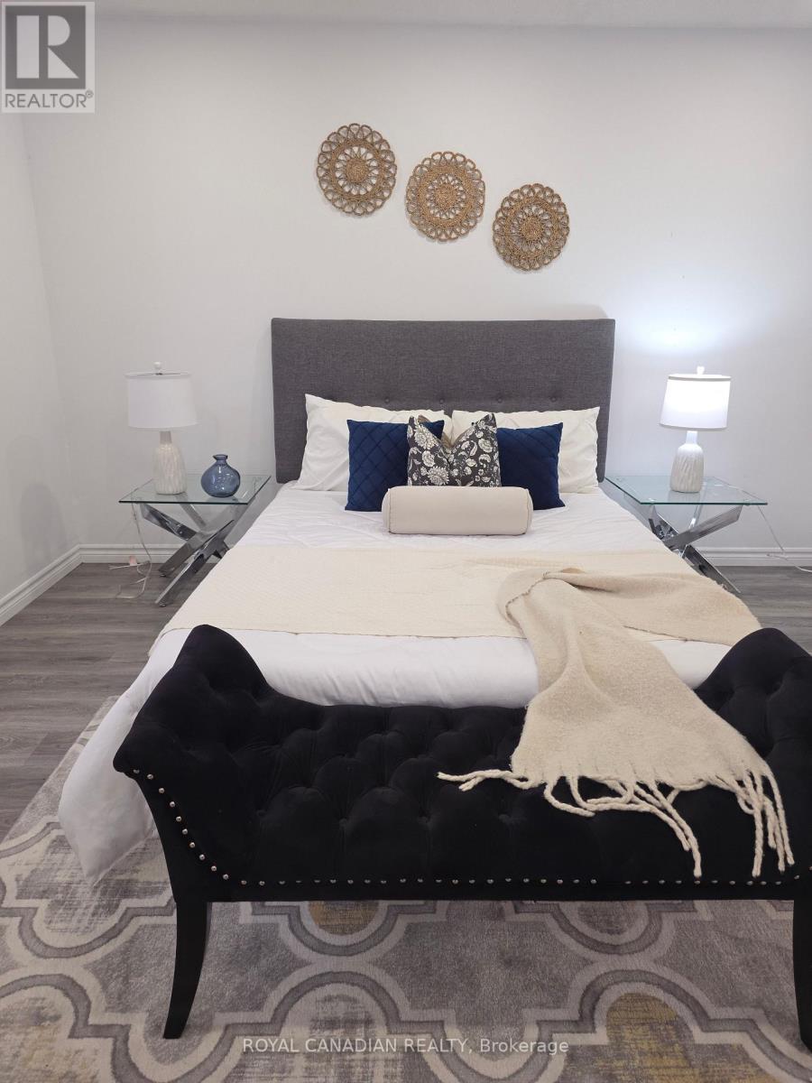 Upper - 29 Renny Crescent, London South, ON - Indoor Photo Showing Bedroom