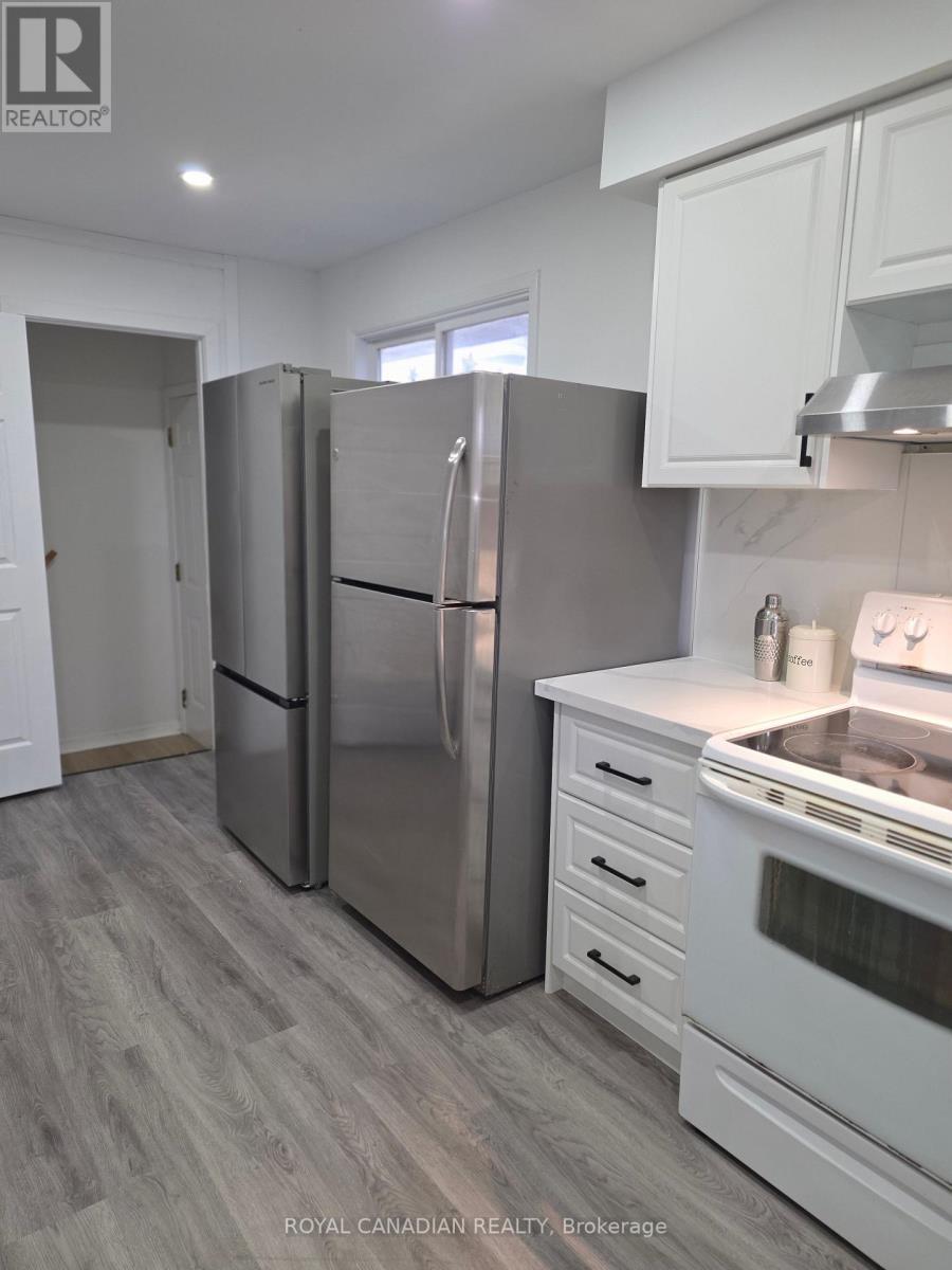 Upper - 29 Renny Crescent, London South, ON - Indoor Photo Showing Kitchen