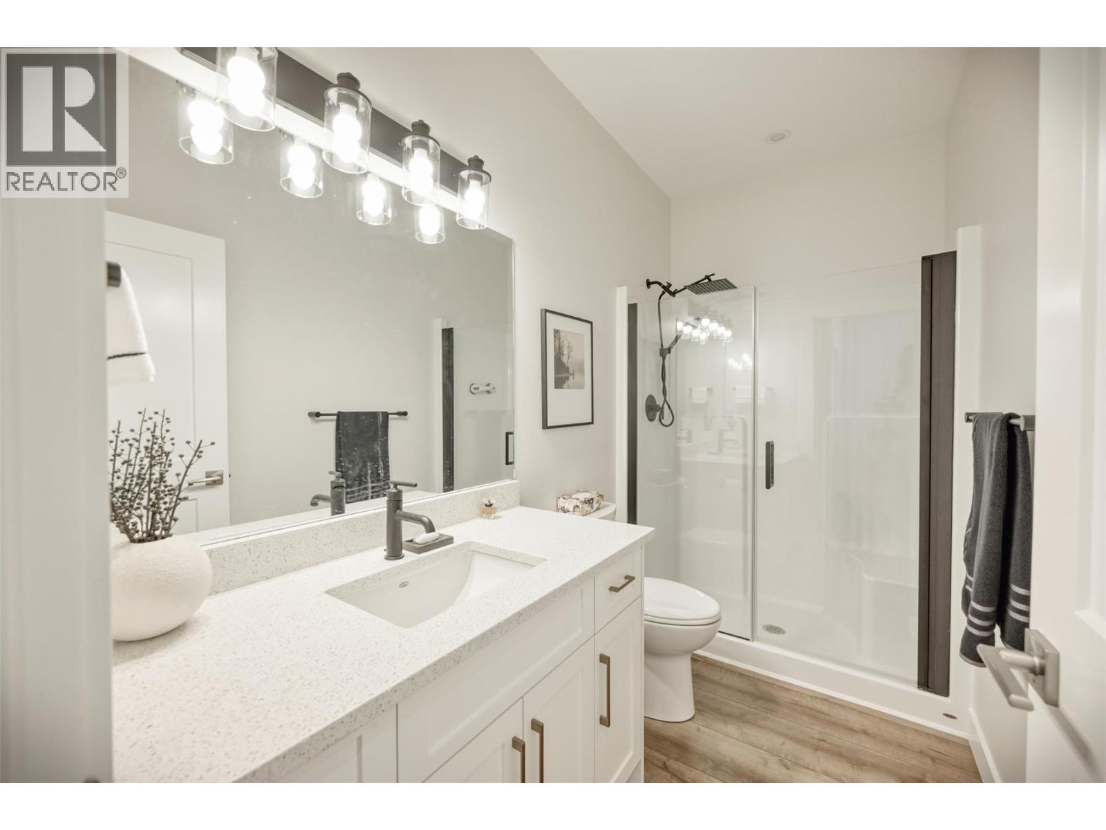 11 Wood Duck Way, Osoyoos, BC - Indoor Photo Showing Bathroom