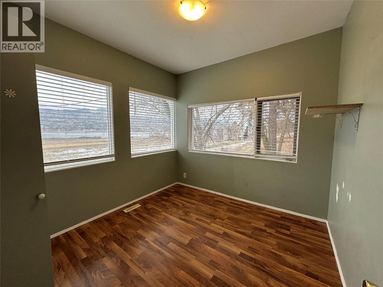 7652/7626 Old Kamloops Road, Vernon, BC - Indoor Photo Showing Other Room