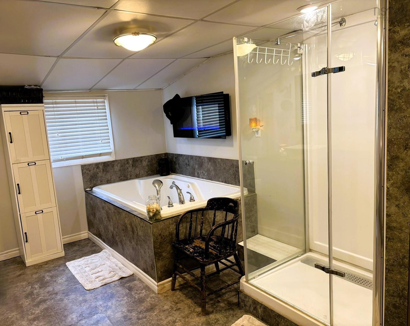 1 Beaverdam Road, Parrsboro, NS