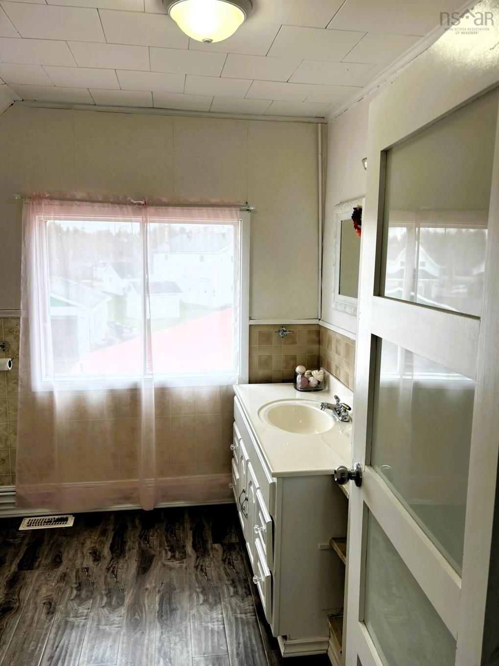 1 Beaverdam Road, Parrsboro, NS