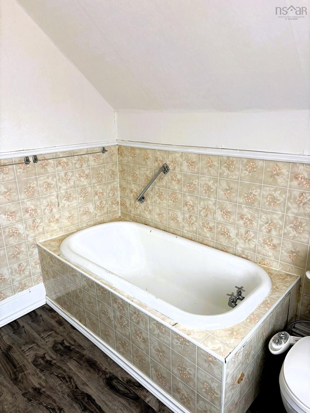 1 Beaverdam Road, Parrsboro, NS