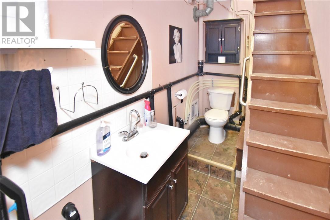 10494-10496 Highway 17, Verner, ON