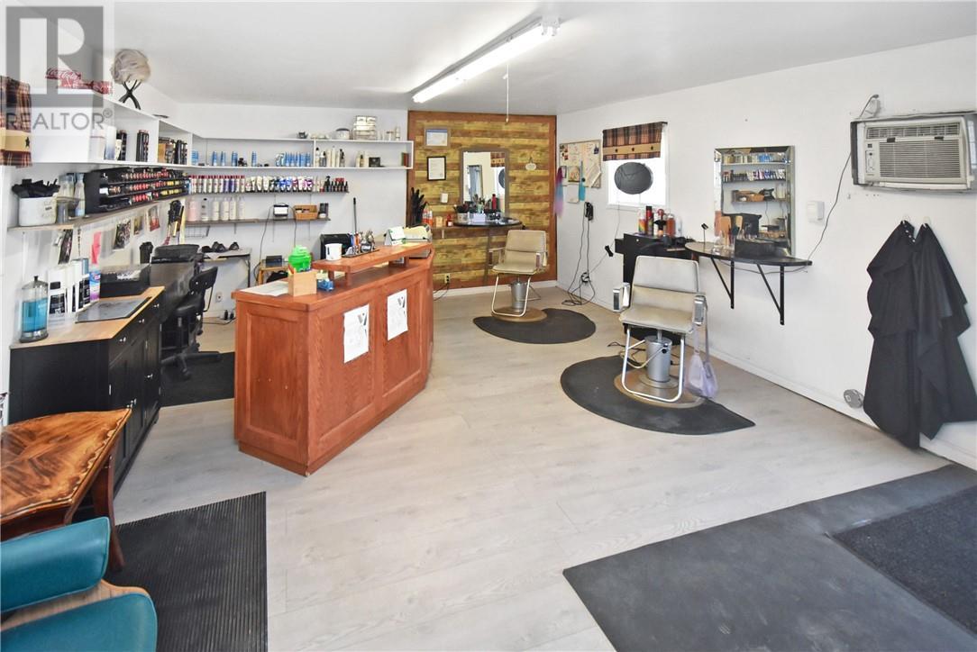 10494-10496 Highway 17, Verner, ON