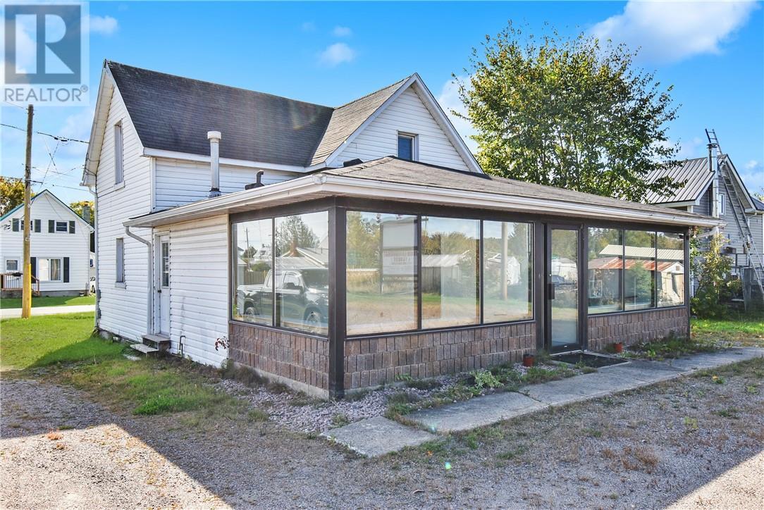 10494-10496 Highway 17, Verner, ON