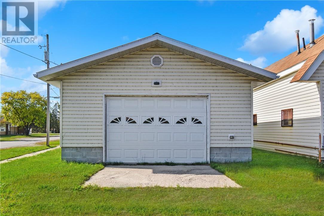 10494-10496 Highway 17, Verner, ON